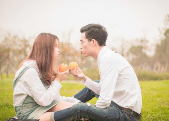 现在婚姻还讲究属相吗,婚姻与属相的讲究和忌讳的原因