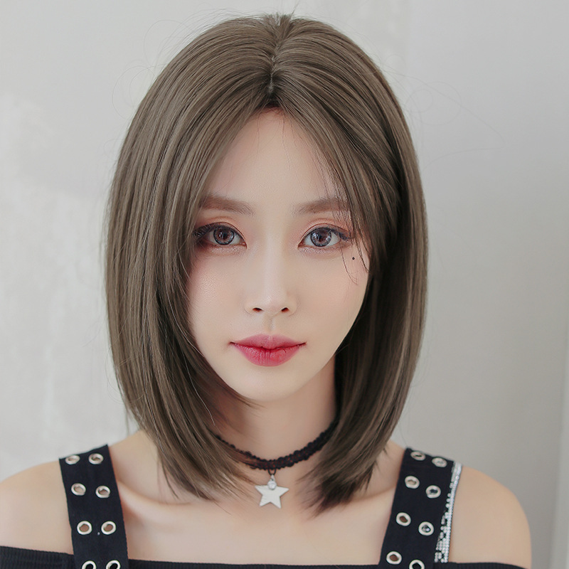 脸小头小适应什么发型,脸小头发多的女生适合什么发型