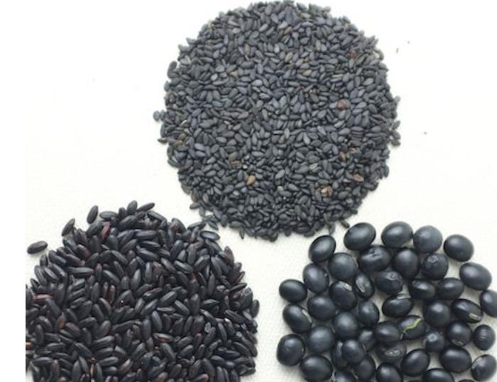 头发白要多吃什么水果,头发白在饮食上吃什么食物和水果