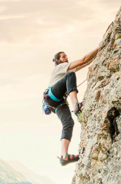 男人逆境励志图片