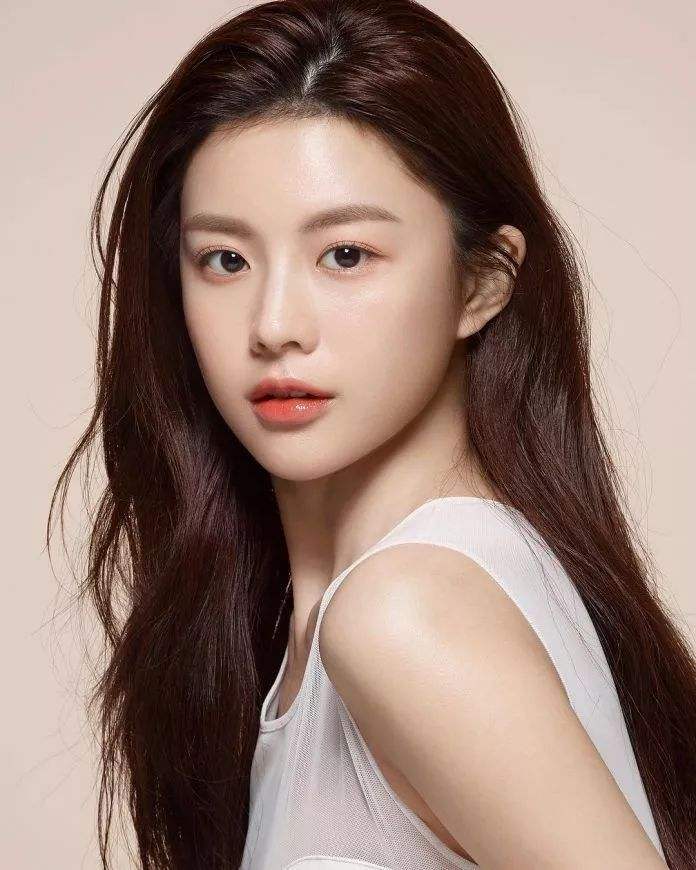 耐老脸的女生面部特征,如何判断自己的脸耐老