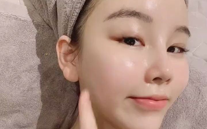 毛孔粗大怎样缩小毛孔，皮肤粗糙暗沉毛孔粗大怎么改善