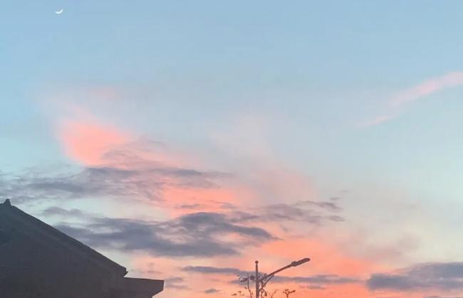 晚霞在爱情里象征什么,晚霞在爱情里面代表的意义是什么