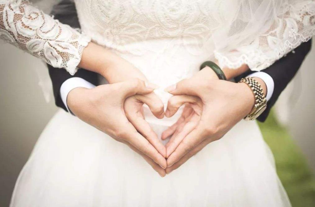 结婚纪念日以哪天为准,结婚纪念日是登记日还是婚礼日