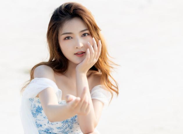 女士拍照经典15个动作，女人最佳拍照姿势