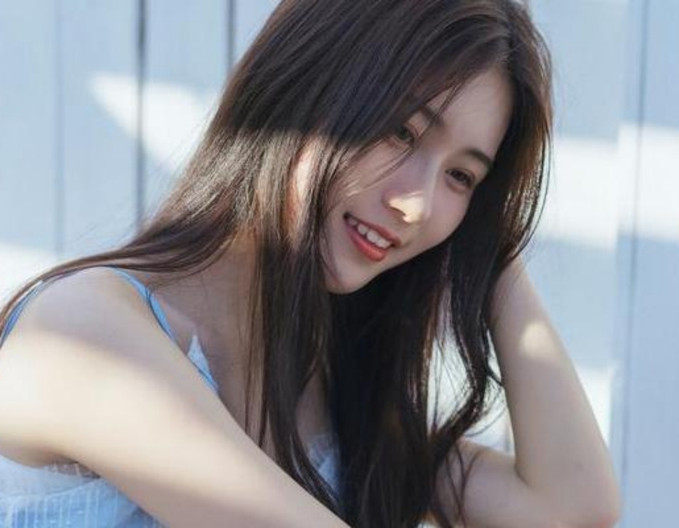 高贵的让人不敢亵渎的星座女，谈吐高雅气质出众的三大星座女