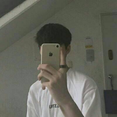 有才华的人性格都很怪吗，会弹吉他的男生给女生什么感觉