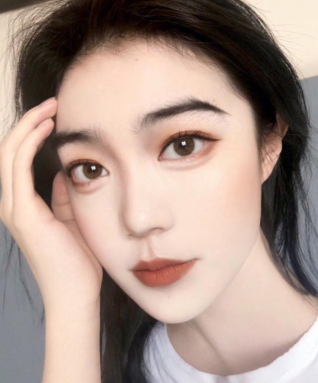 女人画眼线的三大忌,什么人不适合画眼线
