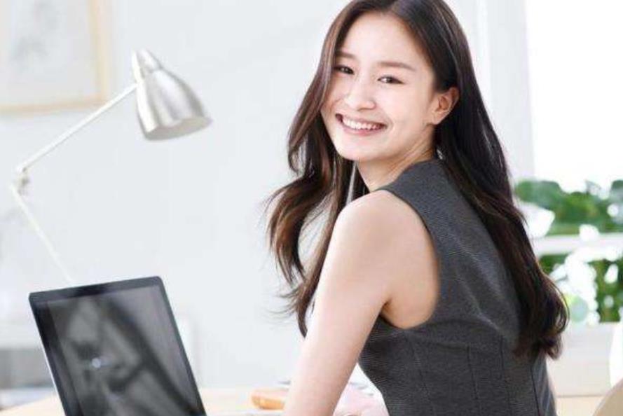 早已看透世间的星座女，精明圆滑到极致的星座女