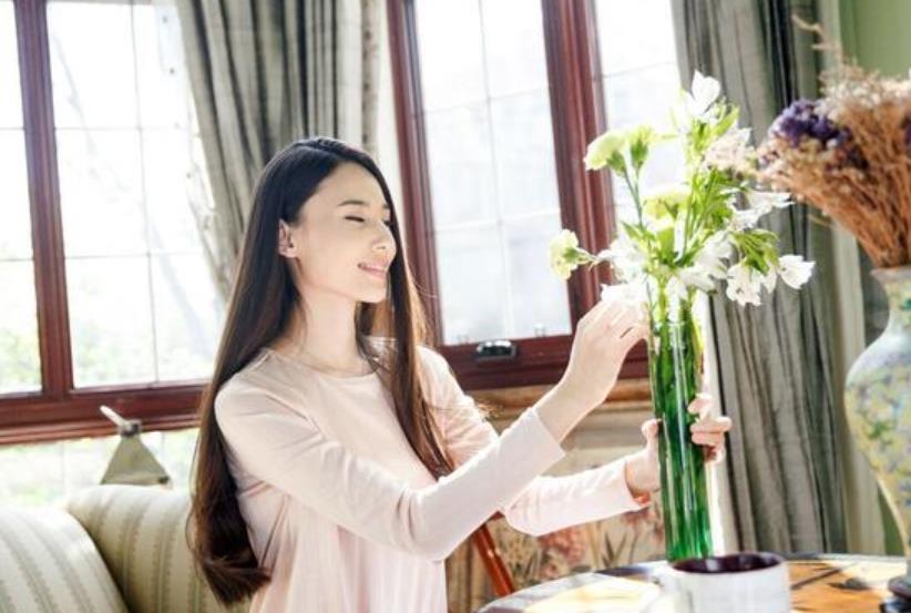 女人最有涵养的三个细节,很有涵养的女人的表现