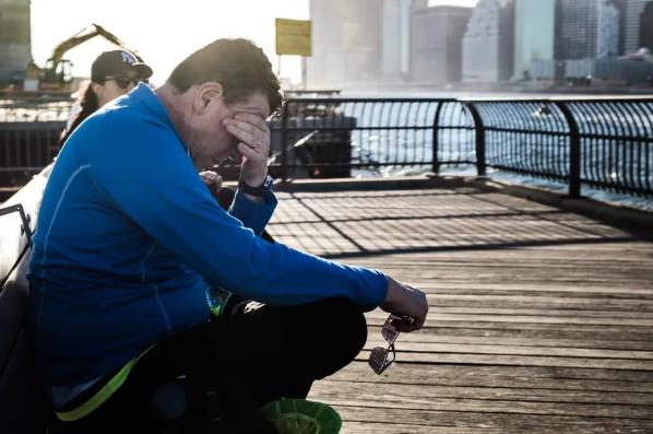 男人多大年纪身体走下坡路,男人精力最旺盛的年纪是多大