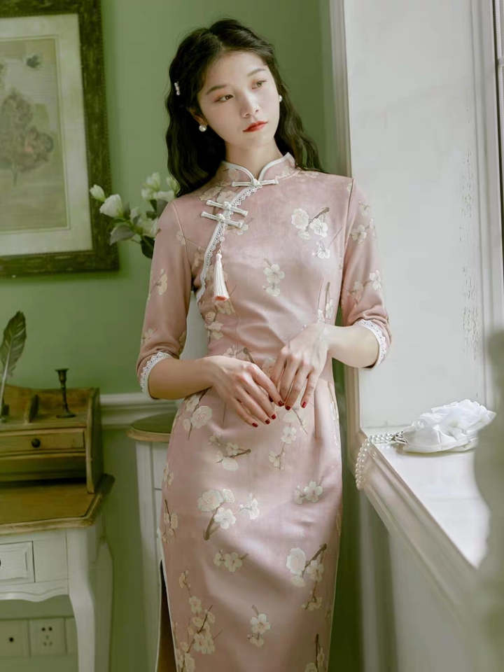 女人40岁忌讳三种颜色,最有韵味的女人裙子