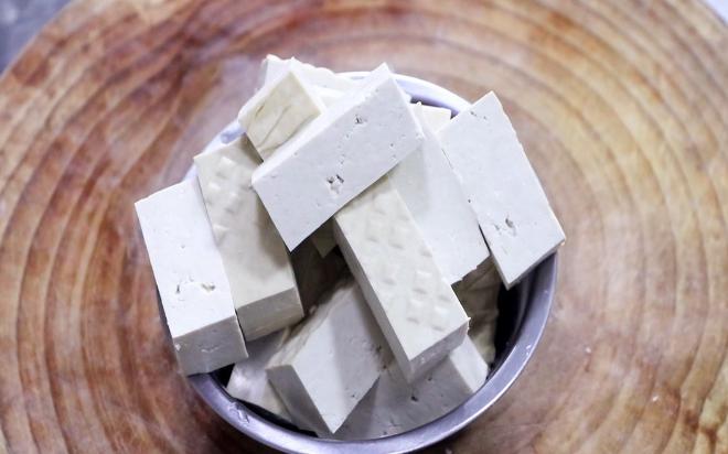 豆腐怎么煎不粘锅不散，豆腐怎样煎好吃不粘锅小妙招