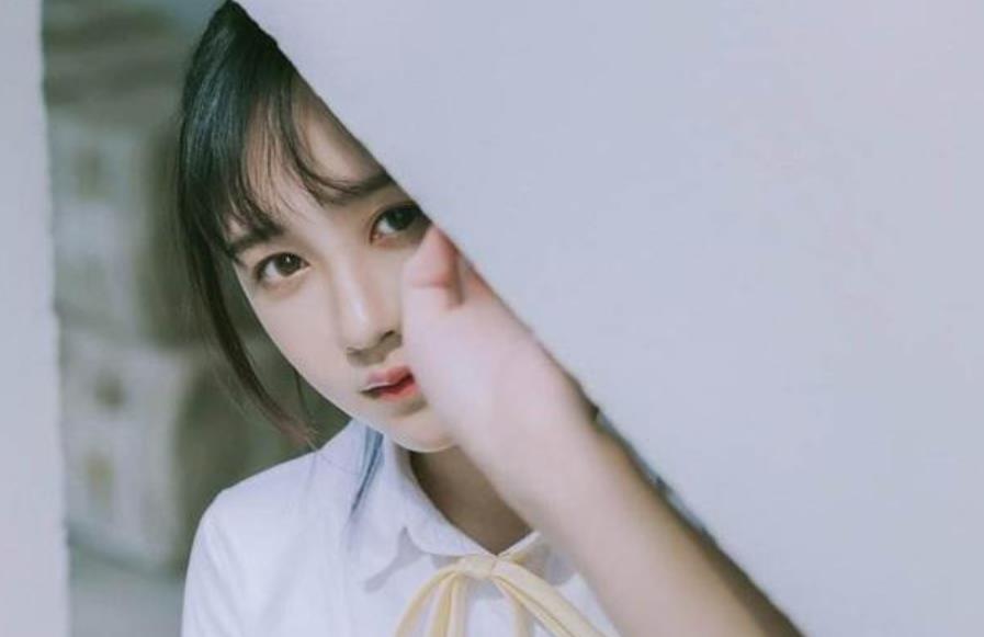 话少的女人是什么性格,有趣的女人有哪些特征