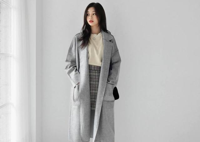 为什么穿灰色会显老，穿灰色和黑的哪个更老气