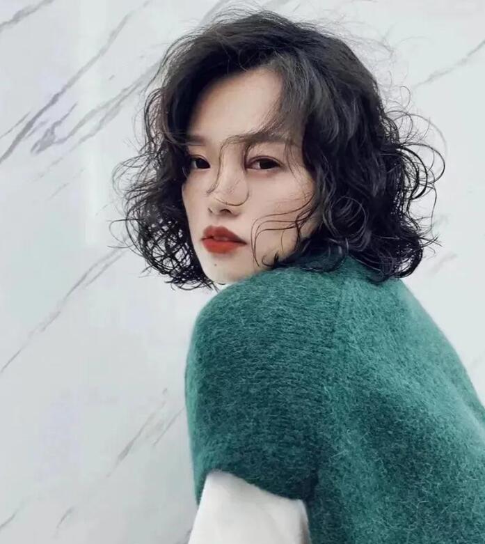 港风慵懒大波浪卷发图片,港风复古卷发中长发照片