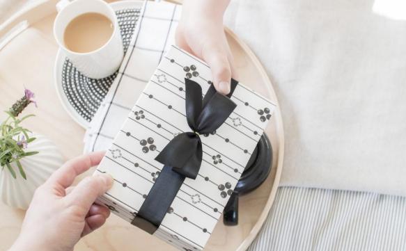 情人节送男友礼物推荐，情人节送男人什么礼物合适