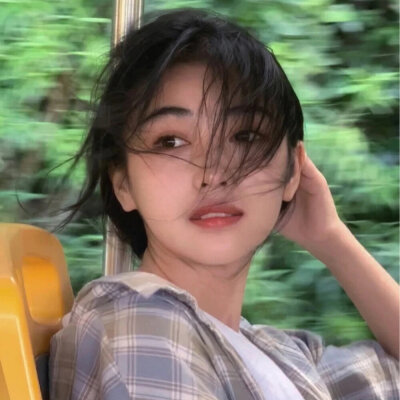 女人嘴唇厚好还是薄好，凸嘴和凹嘴哪个难看