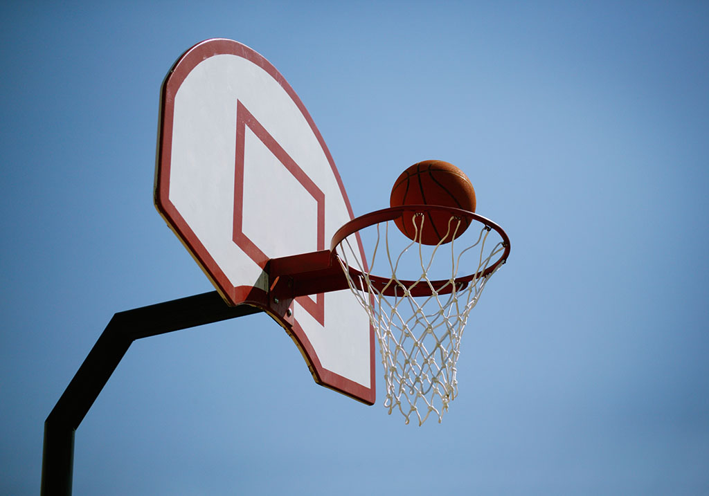 让女生尖叫的五个篮球过人招式,篮球必学八种基本动作