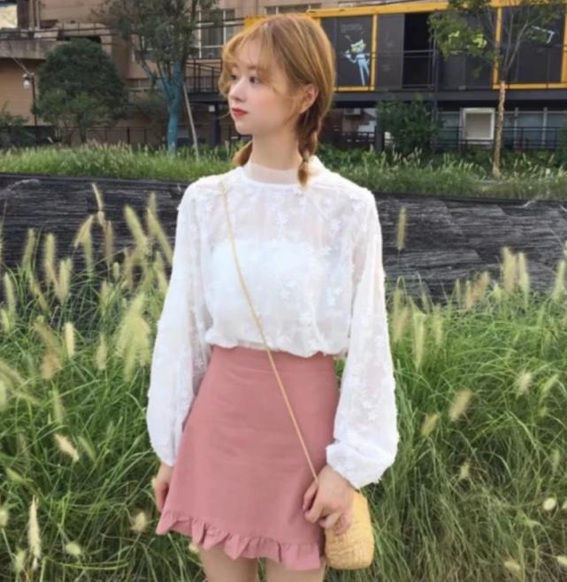 年轻人喜欢的衣服风格,喜欢穿名牌的人的心理