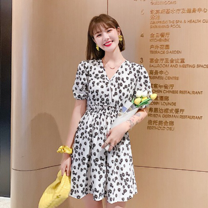 短发配什么裙子有气质，短发配什么衣服好看呢