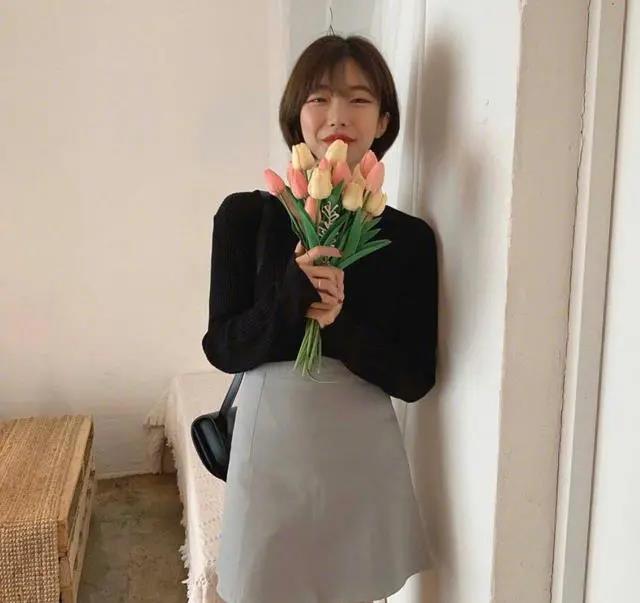 短发配什么裙子有气质，短发配什么衣服好看呢