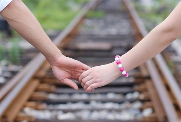 找对象靠缘分还是相亲好,相亲缘分到了有什么预兆