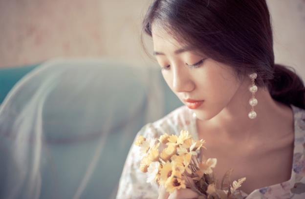 什么叫有思想的女人,有思想的女人是什么样子的