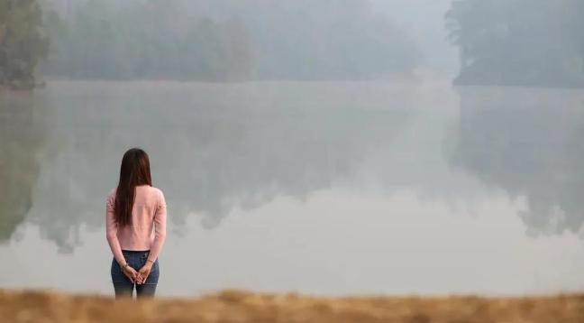 一个女人我行我素好吗,我行我素的女人是什么性格