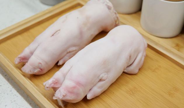 猪前脚和后脚的区别，猪前脚好吃还是后脚好吃