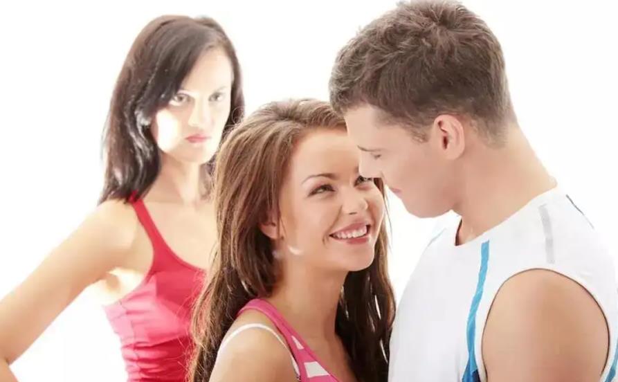 别人嫉妒你五个迹象,跟嫉妒自己的人如何相处