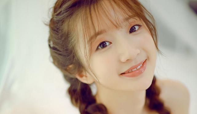 为什么年纪轻轻就淡定从容的女人,年纪轻轻却活得很通透的女孩子