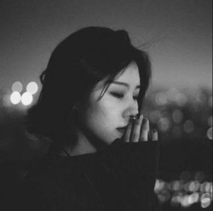 黑色孤独伤感图片大全,女人伤感图片孤独绝望