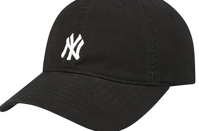 帽子上la是什么品牌，帽子有个c是什么品牌