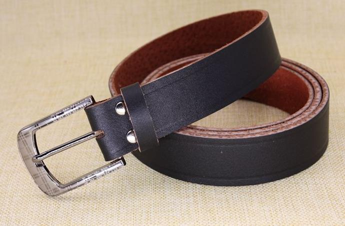 男人喜欢女人送皮带吗，为什么男人会在女人面前整理皮带