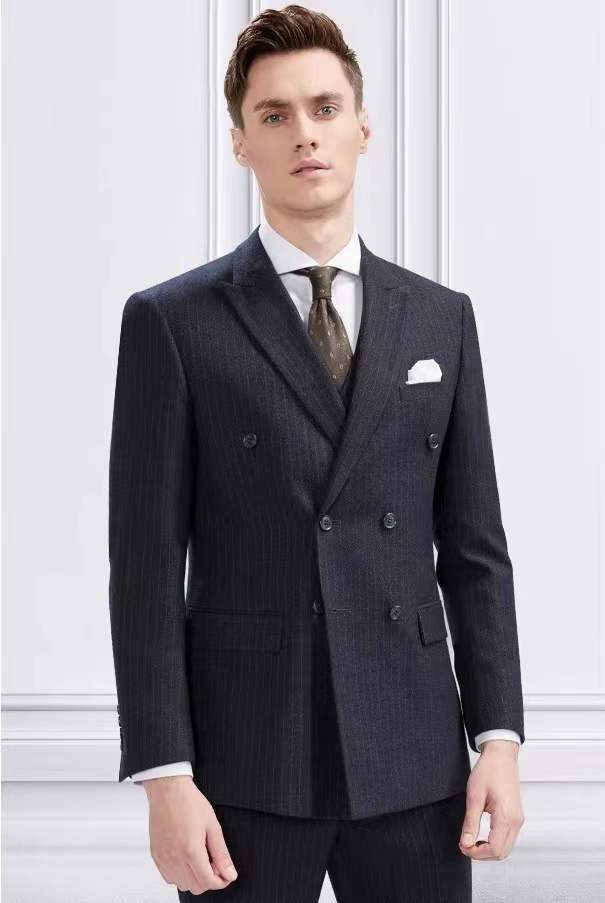 散发荷尔蒙的男人图片,男人成熟稳重荷尔蒙照片