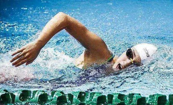 健身怎么控制不伤膝盖，哪些健身动作不伤膝盖