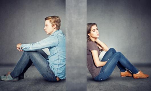 男女分道扬镳伤感图片