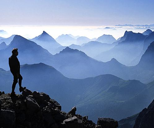 如何看一个人能不能成大器,怎么判断一个男人能不能成大器