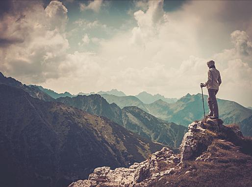 如何看一个人能不能成大器,怎么判断一个男人能不能成大器