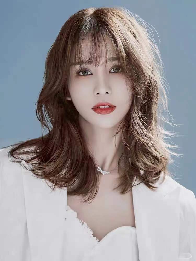 中短发烫发发型图片，中短发发型女2022新款