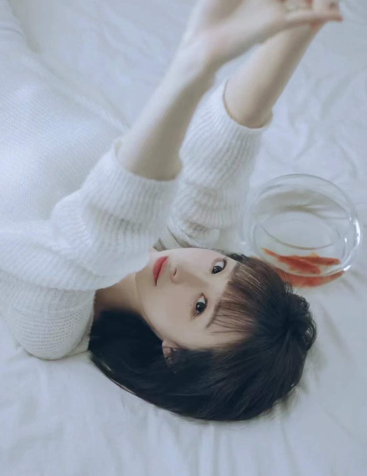 日系个人高级感女人唯美图片-528时尚网