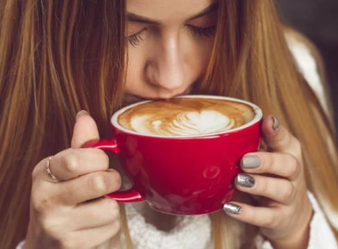 长期喝咖啡容貌变化图，喝咖啡后相貌变化图片