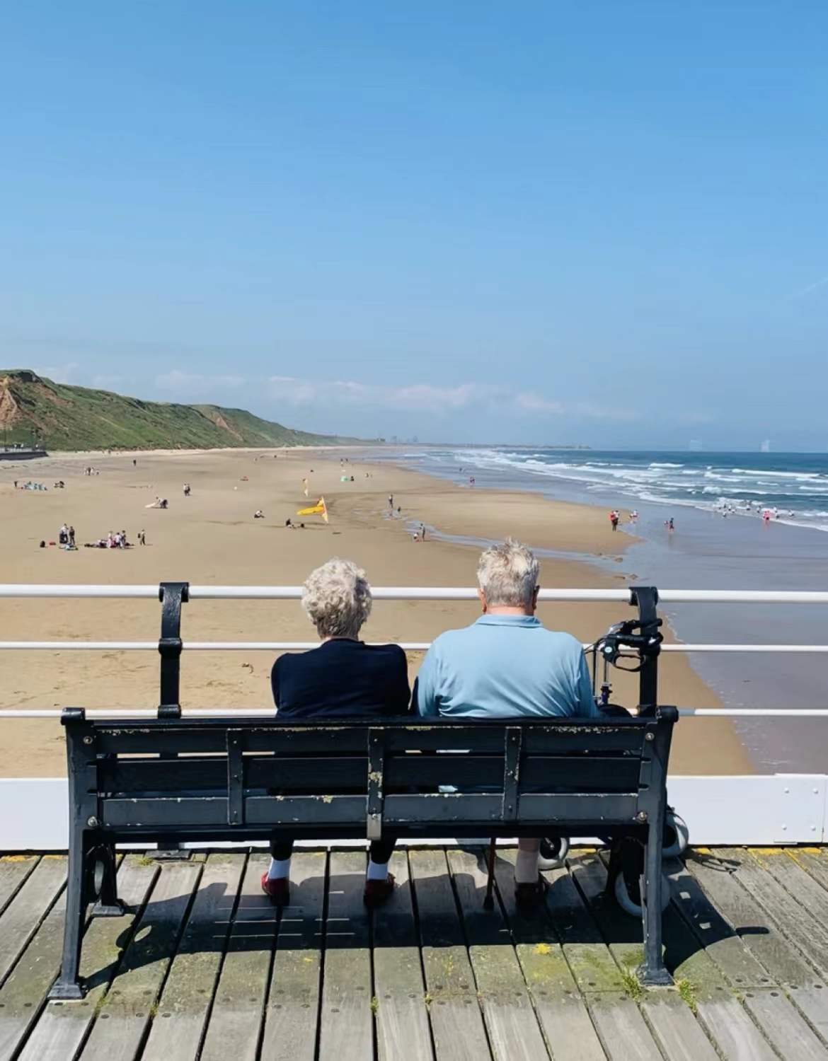 老年夫妻背影图片00