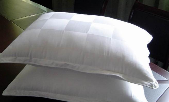 为什么酒店的枕头舒服，枕头芯哪种材料比较好