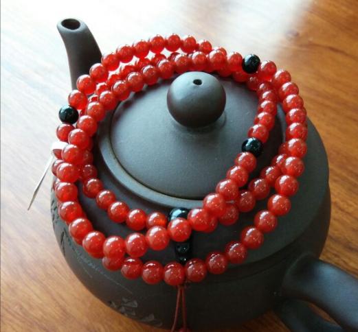 玛瑙和翡翠的区别,玛瑙鉴别最简单方法