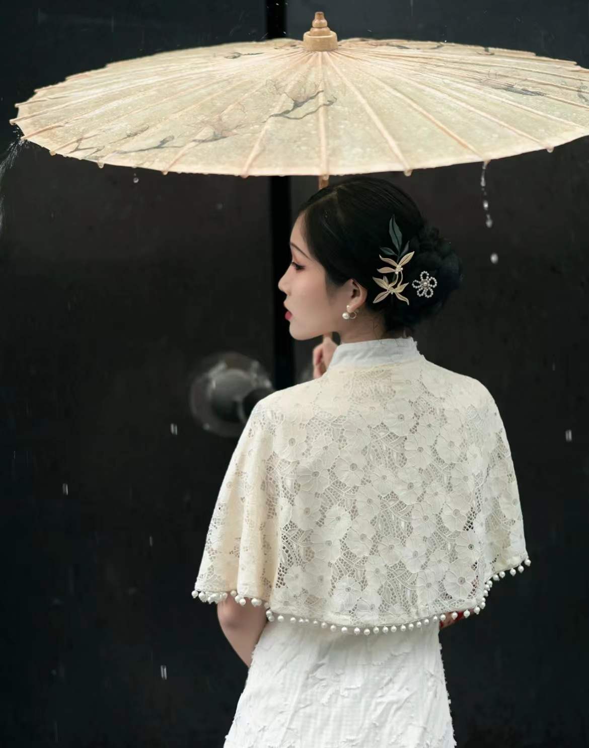 江南烟雨美景图片，江南烟雨女子打伞图片