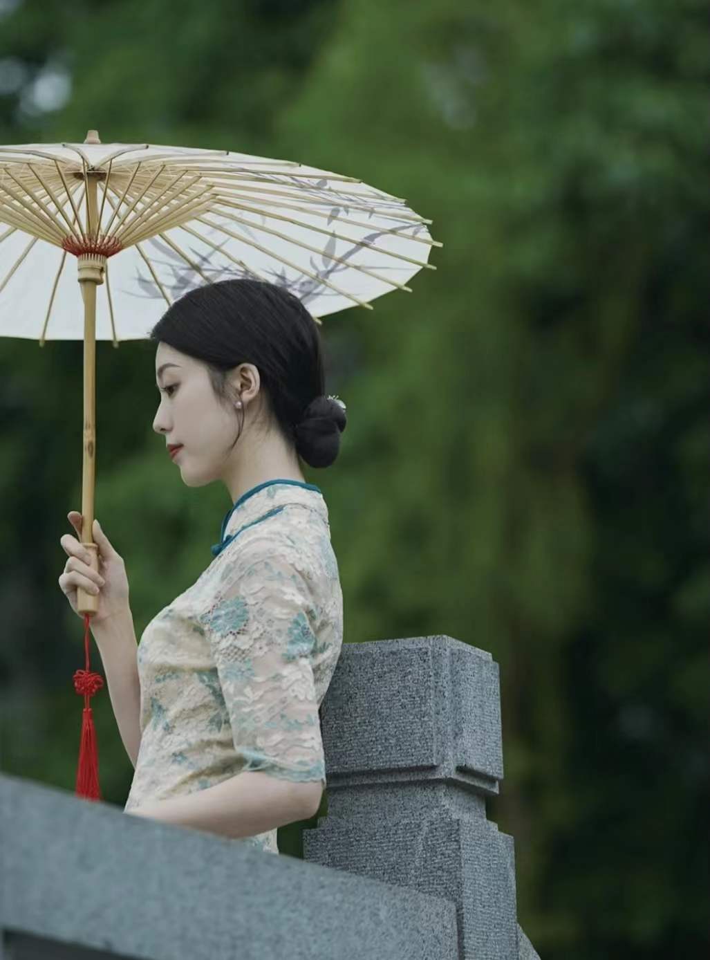 江南烟雨女子打伞图片18