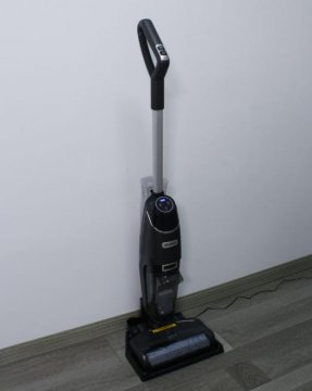 洗地机好还是扫地机器人好,洗地机与扫地机器人哪个容易清理