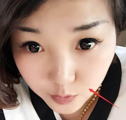 噘嘴女人面相图片